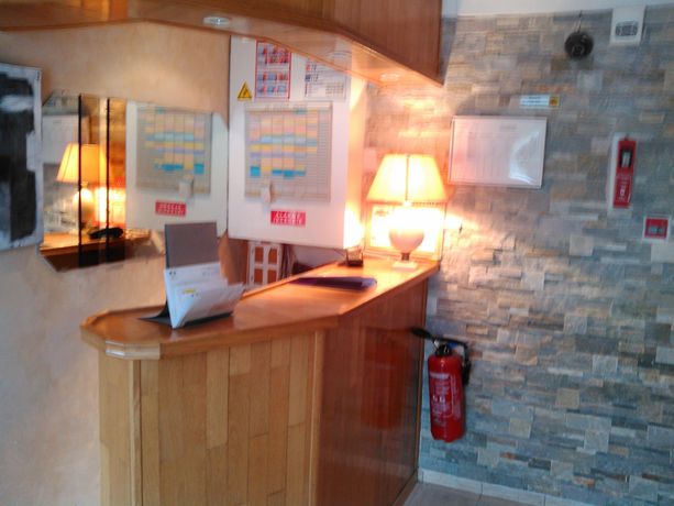 Imagen del bar/restaurante del Hotel Victor Hugo, RUEIL MALMAISON. Foto 5