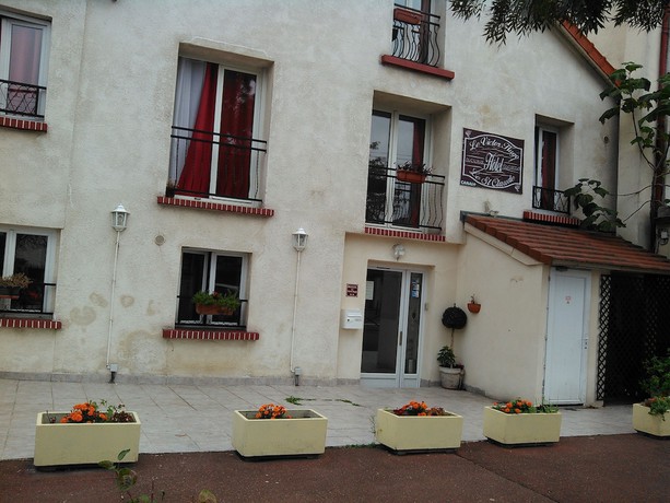 Imagen general del Hotel Victor Hugo, RUEIL MALMAISON. Foto 2
