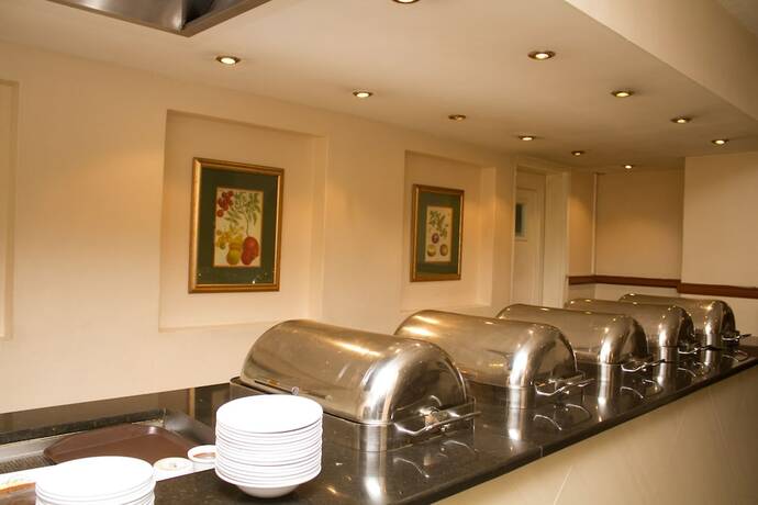 Imagen del bar/restaurante del Hotel Victoria, Blantyre. Foto 15