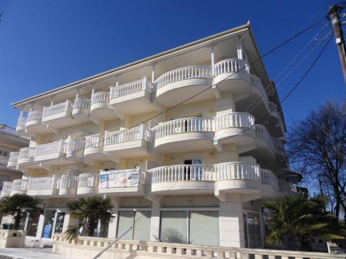 Imagen general del Hotel Victoria, Paralia. Foto 1