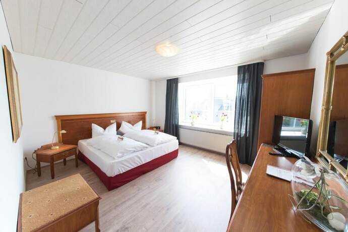 Imagen de la habitación del Hotel Vigo. Foto 19