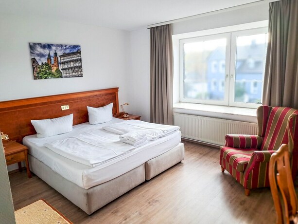 Imagen de la habitación del Hotel Vigo. Foto 20