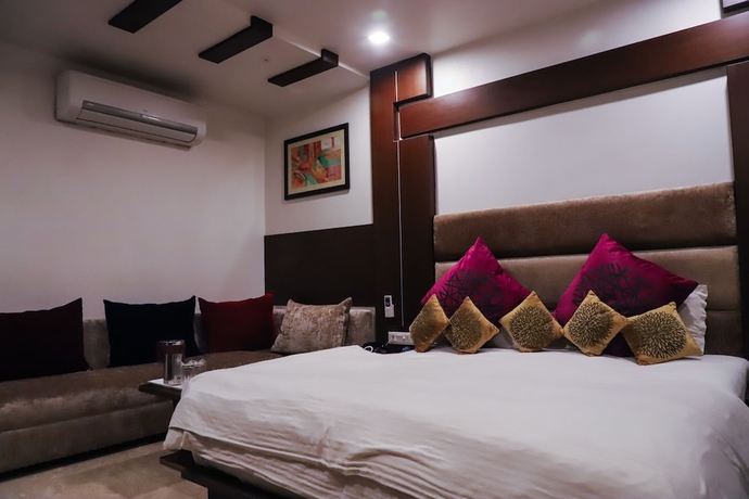 Imagen de la habitación del Hotel Vijan Palace. Foto 10