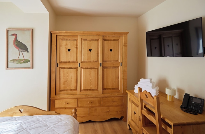 Imagen de la habitación del Hotel Villa Alpina. Foto 4