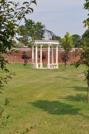 Imagen de los exteriores del Hotel Villa Borghesi. Foto 9