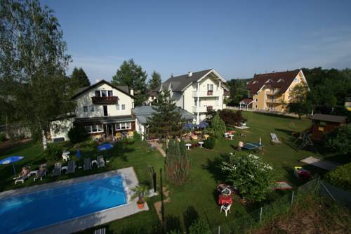 Imagen de la habitación del Hotel Villa Flora. Foto 2