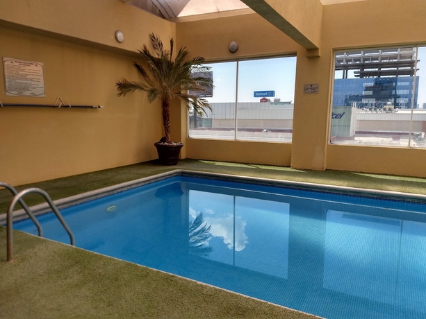 Imagen de la piscina del Hotel Villa Florida. Foto 18