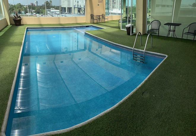 Imagen de la piscina del Hotel Villa Florida. Foto 19