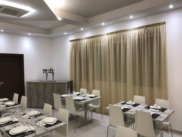 Imagen del bar/restaurante del Hotel Villa Joseph. Foto 4