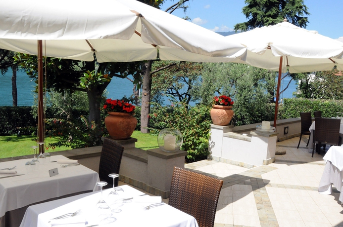 Imagen del bar/restaurante del Hotel Villa Kinzica. Foto 6