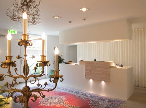 Imagen de la habitación del Hotel Villa Lago. Foto 7