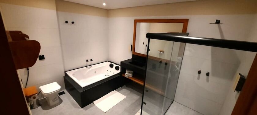 Imagen de la habitación del Hotel Villa Lobos Spa Romantik. Foto 19