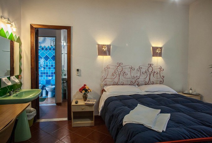 Imagen de la habitación del Hotel Villa Rosa, Sarrocu/Sarroch. Foto 7