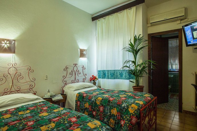 Imagen de la habitación del Hotel Villa Rosa, Sarrocu/Sarroch. Foto 8