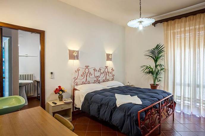 Imagen de la habitación del Hotel Villa Rosa, Sarrocu/Sarroch. Foto 16