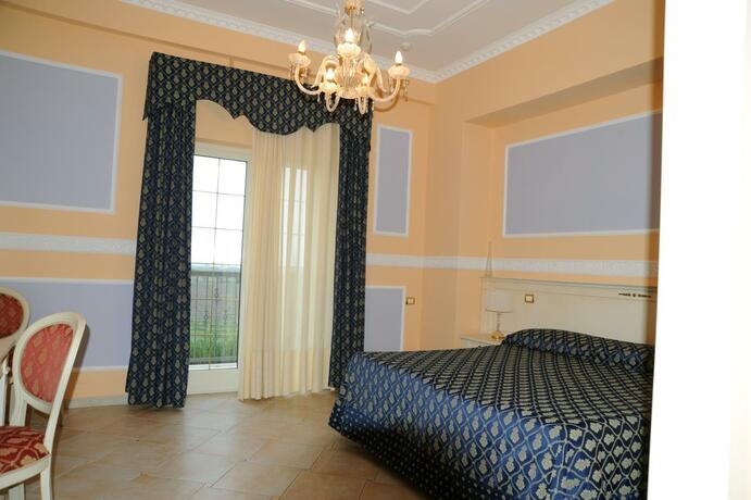 Imagen general del Hotel Villa Santa Maria. Foto 11