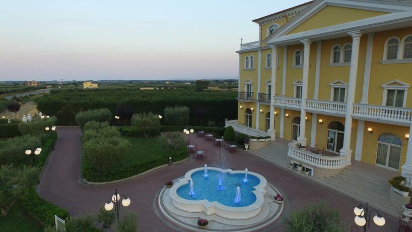 Imagen general del Hotel Villa Santa Maria. Foto 23