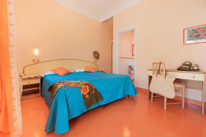 Imagen de la habitación del Hotel Villa Sirena. Foto 10