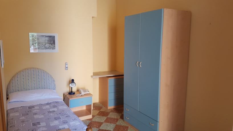 Imagen de la habitación del Hotel Villa Sirena. Foto 13