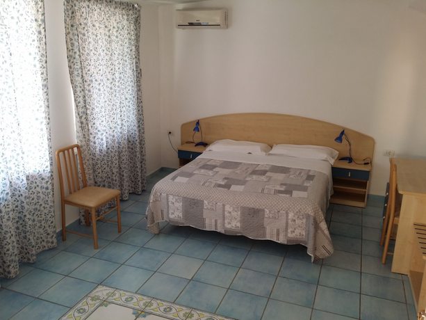 Imagen de la habitación del Hotel Villa Sirena, Sant'Angelo. Foto 4