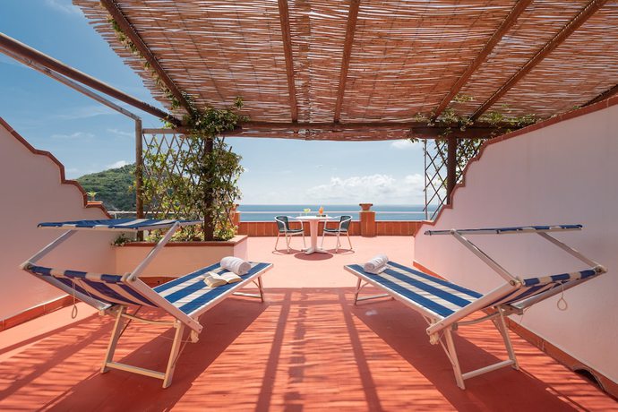 Imagen de la habitación del Hotel Villa Sirena, Sant'Angelo. Foto 5