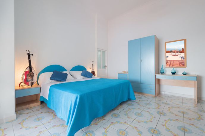Imagen de la habitación del Hotel Villa Sirena, Sant'Angelo. Foto 9