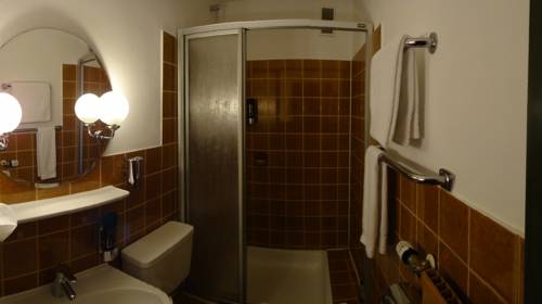 Imagen de la habitación del Hotel Villa Sulmana. Foto 4