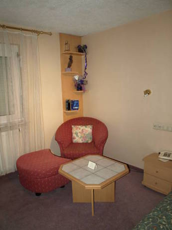 Imagen de la habitación del Hotel Villa Sulmana. Foto 12