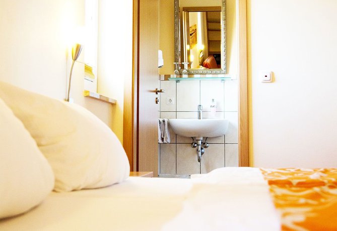 Imagen de la habitación del Hotel Villa Toskana. Foto 9