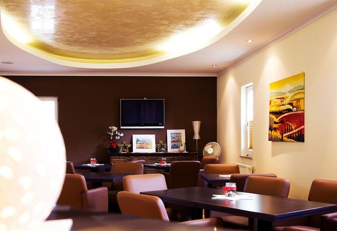 Imagen del bar/restaurante del Hotel Villa Toskana. Foto 3
