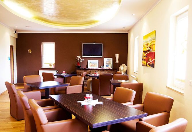 Imagen del bar/restaurante del Hotel Villa Toskana. Foto 4