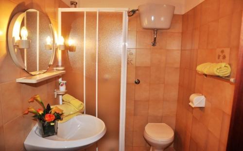 Imagen de la habitación del Hotel Villa del Sole. Foto 5