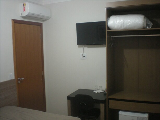Imagen de la habitación del Hotel Villaggio Nobre. Foto 16