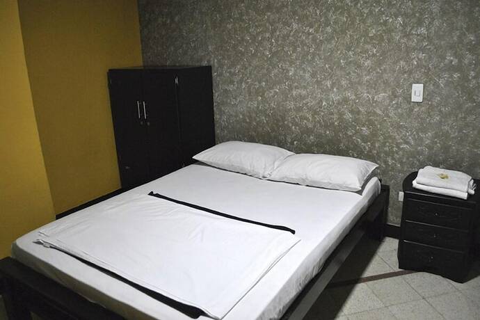 Imagen de la habitación del Hotel Villas Del Estadio. Foto 24