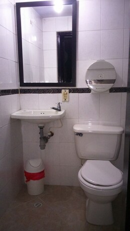 Imagen de la habitación del Hotel Villas Del Estadio. Foto 25