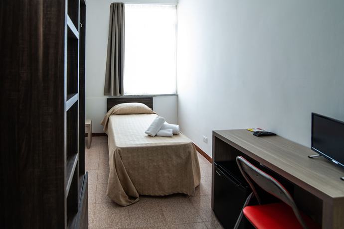 Imagen de la habitación del Hotel Virgilio. Foto 4