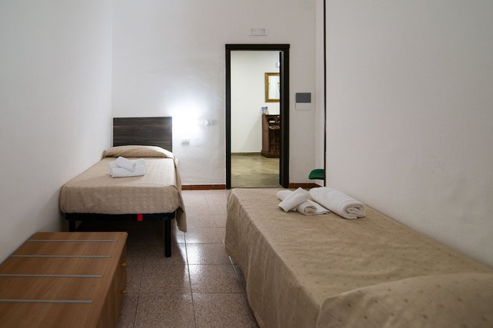 Imagen de la habitación del Hotel Virgilio. Foto 10
