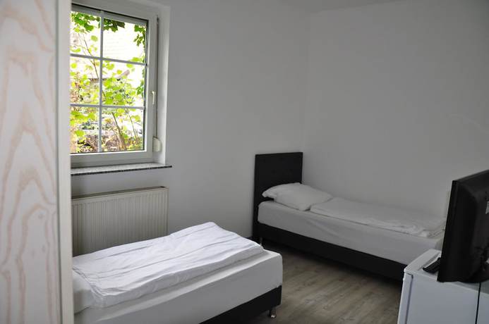 Imagen de la habitación del Hotel Vladi. Foto 8
