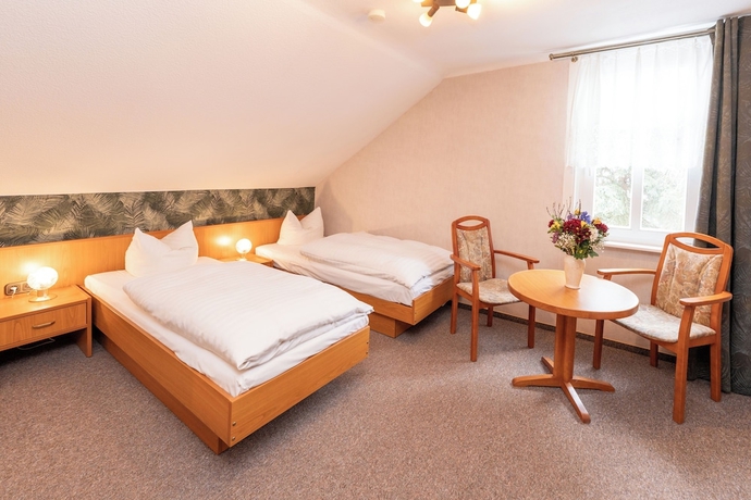 Imagen de la habitación del Hotel Waldhaus Waltershausen. Foto 6