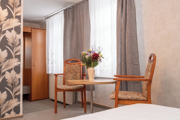Imagen de la habitación del Hotel Waldhaus Waltershausen. Foto 14
