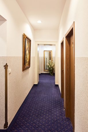 Imagen de los interiores del Hotel Weber, Colonia. Foto 14