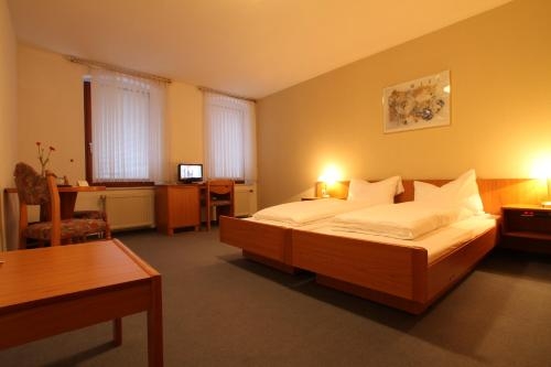 Imagen de la habitación del Hotel Weisse Taube. Foto 8
