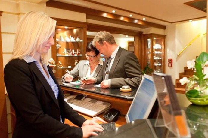 Imagen de los interiores del Hotel Wei&szlig;es Ro&szlig; Marienberg. Foto 16