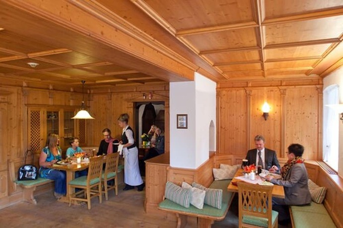Imagen del bar/restaurante del Hotel Wei&szlig;es Ro&szlig; Marienberg. Foto 3