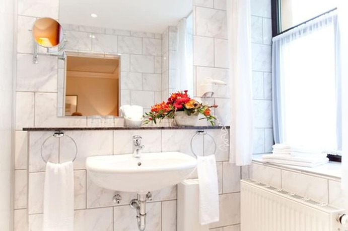Imagen de la habitación del Hotel Wei&szlig;es Ro&szlig; Marienberg. Foto 15