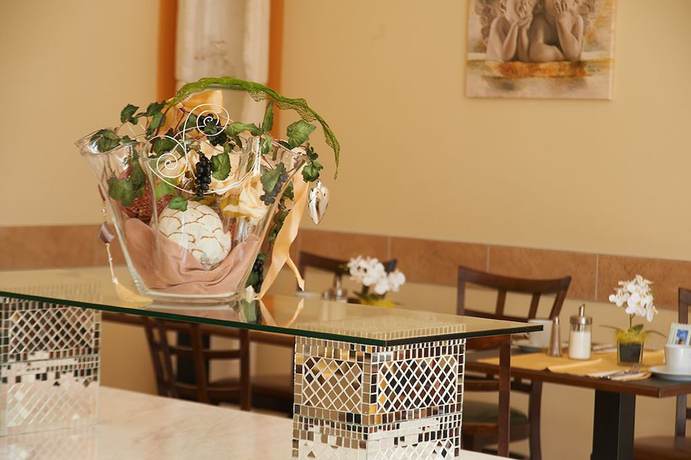 Imagen del bar/restaurante del Hotel Wendelstein. Foto 2