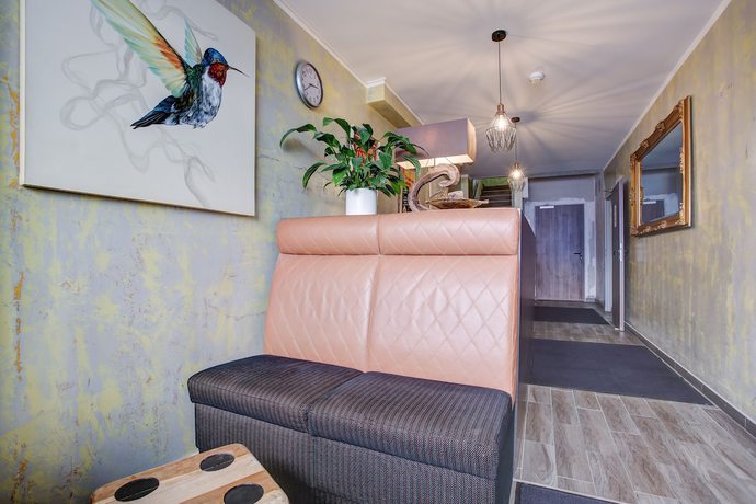 Imagen de los interiores del Hotel West. Foto 19