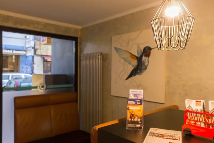 Imagen de los interiores del Hotel West. Foto 20