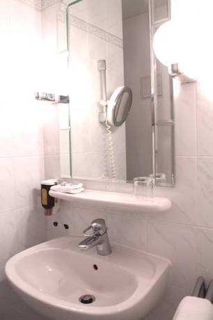 Imagen de la habitación del Hotel Windsor. Foto 7