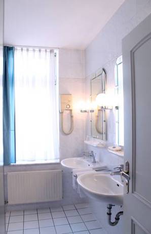 Imagen de la habitación del Hotel Windsor. Foto 9